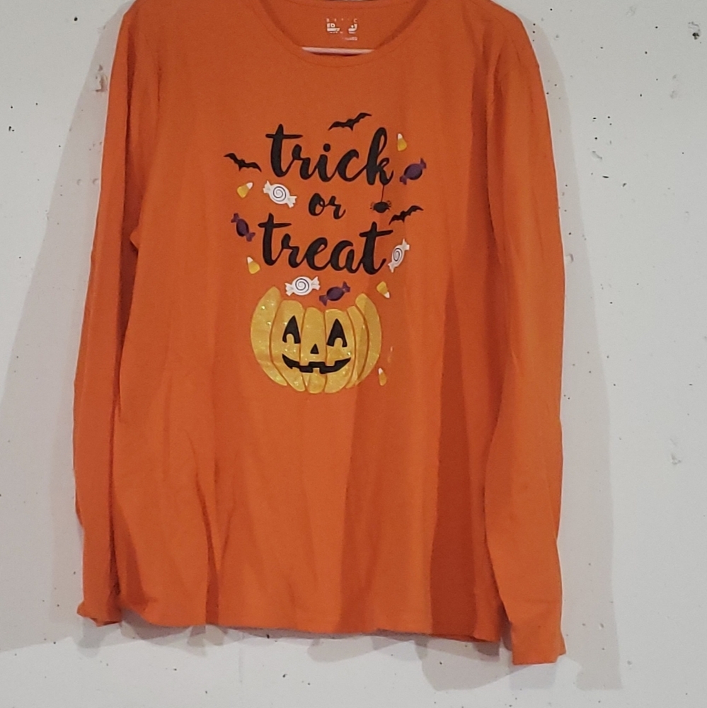 Halloween tee